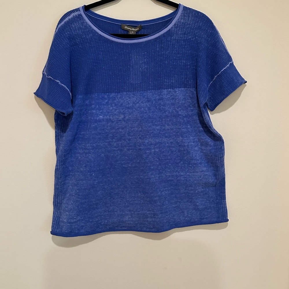 Tommy Bahama royal blue T-shirt. Size L
NWT